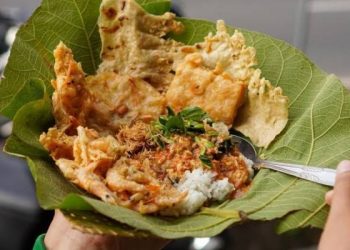 8 Warung Nasi Pecel Legendaris di Kota Bojonegoro