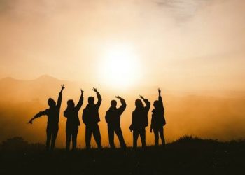 Menangkal Sentimen dalam Berkawan, Memang Bisa?