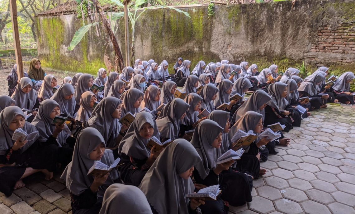 Arridwan Almaliky, Madrasah Tahfidz dan Sekolah Sains di Bojonegoro