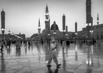 Haji: Bukan Hanya Sekadar Komersialisasi Religi dan Wisata Ruhani