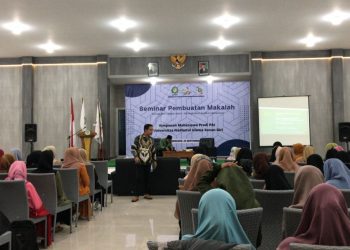 Asah Skill Menulis, HMP PAI UNUGIRI Adakan Seminar Pembuatan Makalah