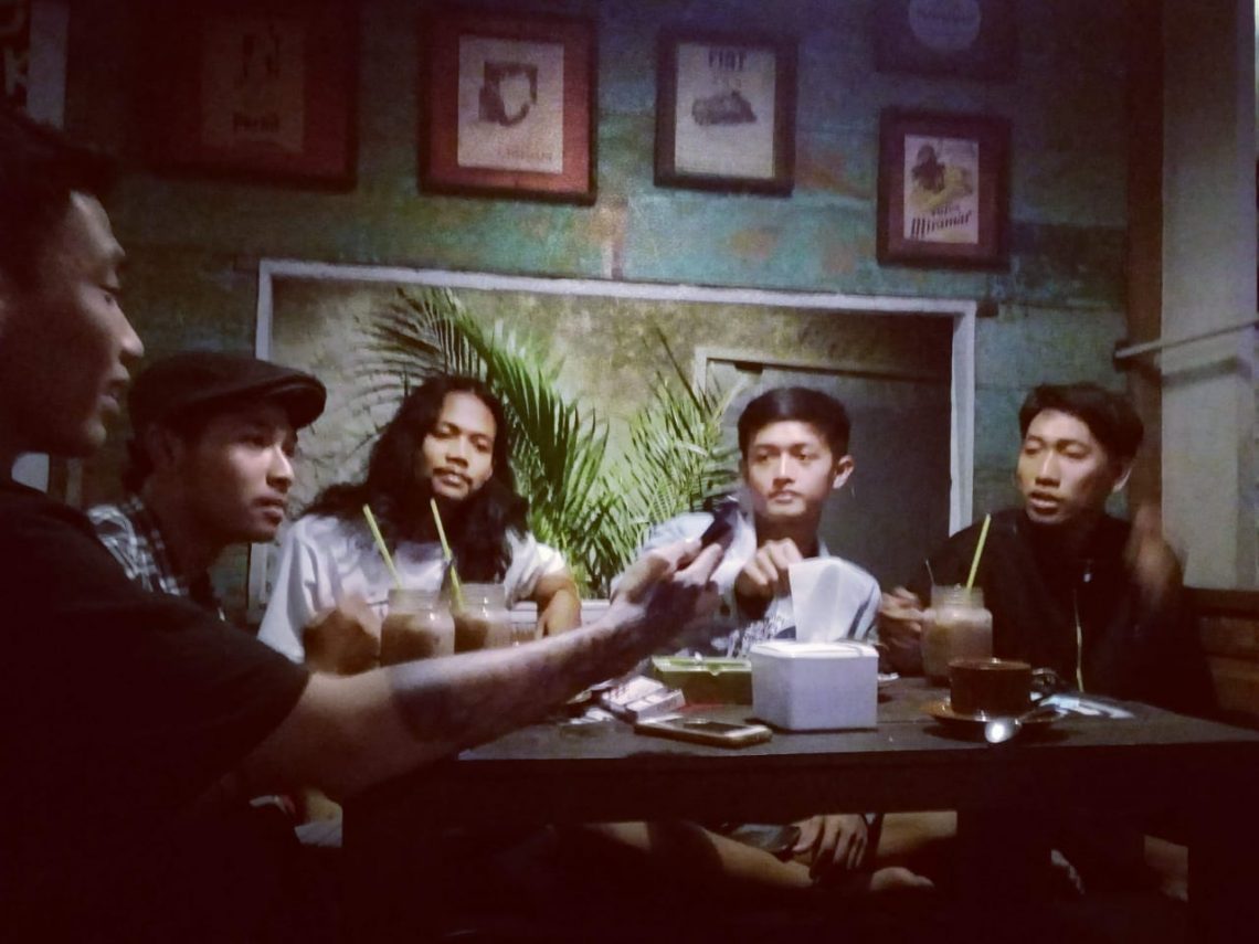 Kita, Generasi yang Terjebak Nostalgia