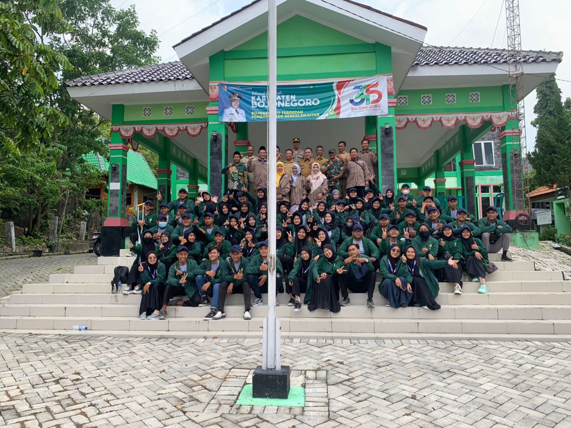 Camat Sekar Challenge Mahasiswa KKN Branding Potensi Desa