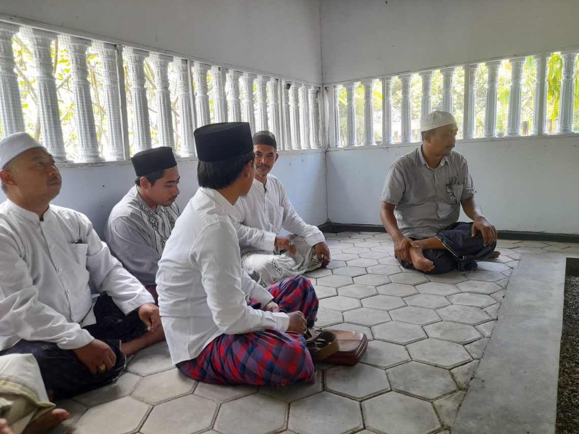 Manakib Aulia Padangan, Historiografi Ilmiah dalam Folklor Karomah