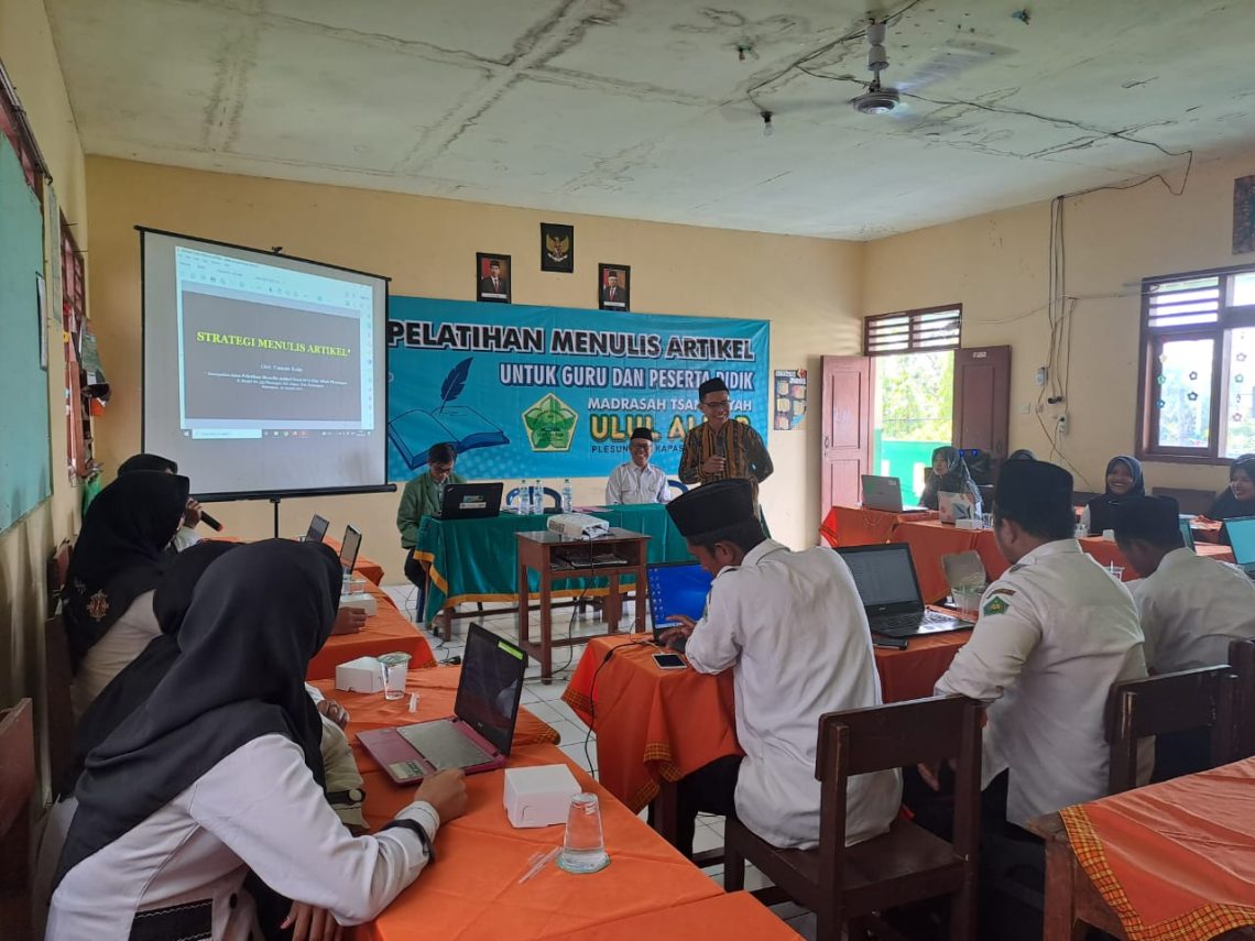 Siapkan Peserta Didik-Guru Cakap Literasi, MTs Ulul Albab Plesungan Gelar Pelatihan Menulis