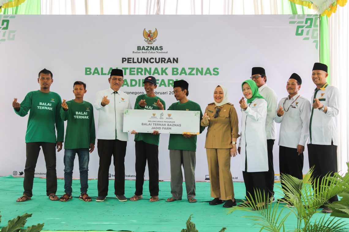 Baznas RI Salurkan 350 Kambing pada Peluncuran Program Balai Ternak di Bojonegoro