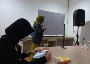 Tips Sederhana Agar Nggak Nervous Saat Presentasi