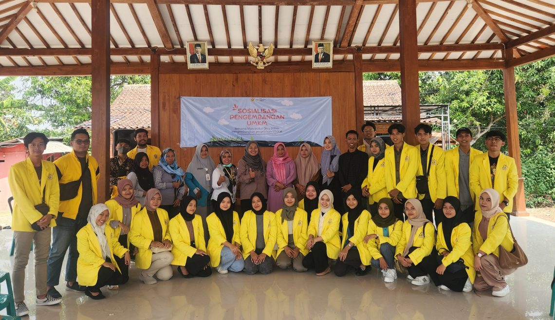 Ajak Masyarakat Berwirausaha, Mahasiswa Unigoro Sosialisasi UMKM ke Desa