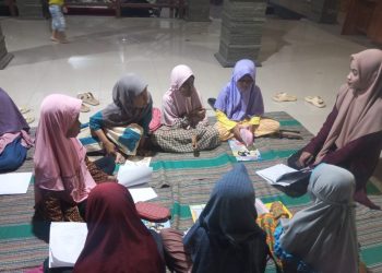 Peduli Pendidikan, Mahasiswa Unugiri Gelar Program Bimbel Tingkat Dasar di Desa 
