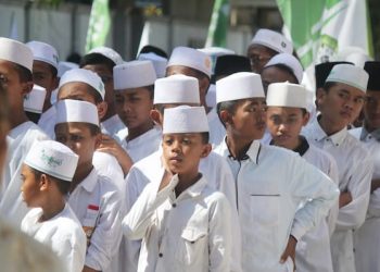 Menolak Stigma Pesantren sebagai Tempat Pembuangan