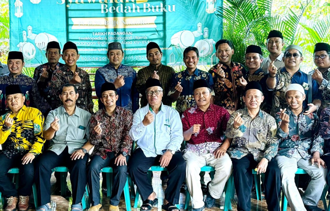 Isnu Bojonegoro Adakan Halal Bihalal dan Bedah Buku Tarikh Padangan
