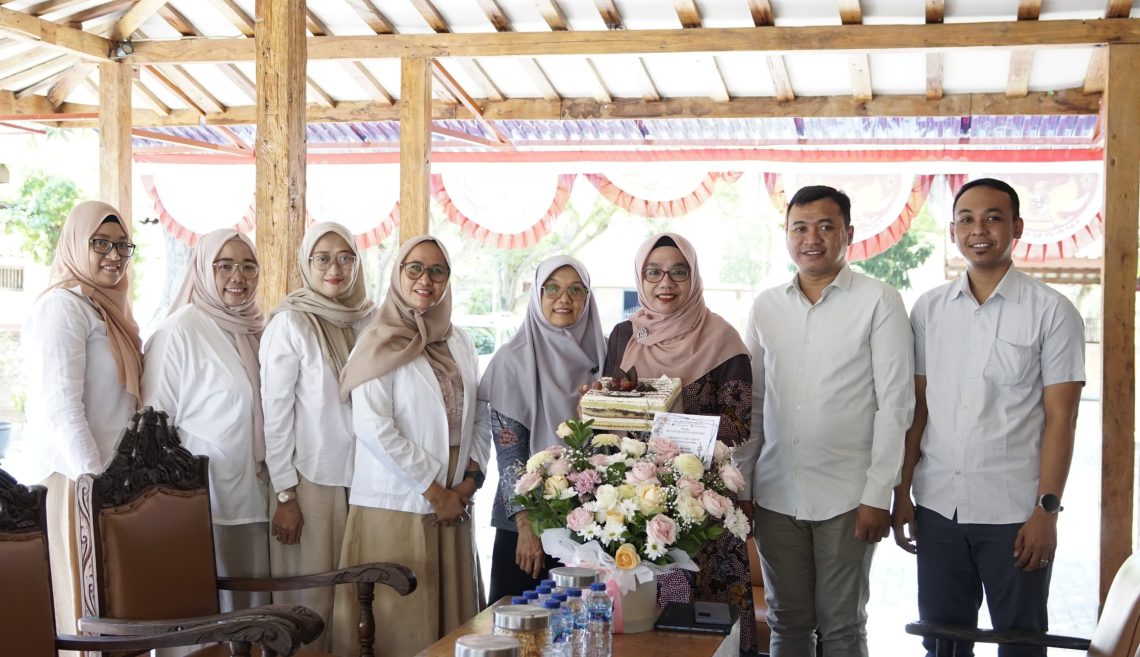 Istri Bacabup Setyo Wahono Bincang Akademik dengan Civitas Akademika IKIP PGRI Bojonegoro