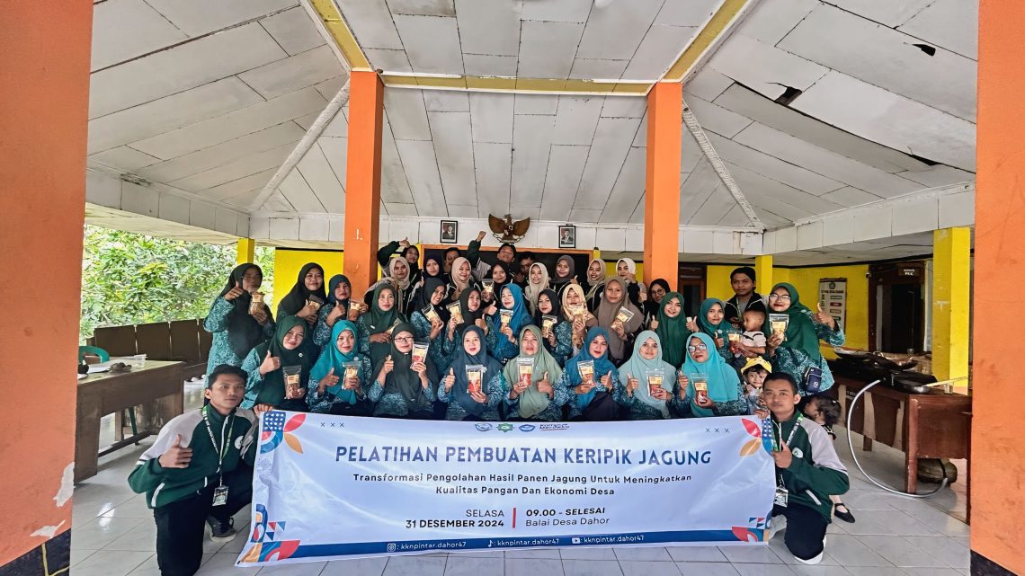 Dukung UMKM Lokal, Mahasiswa KKN Unugiri Berikan Pelatihan Pembuatan Keripik Jagung