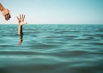 Biarkan Aku Tenggelam Sekali Lagi