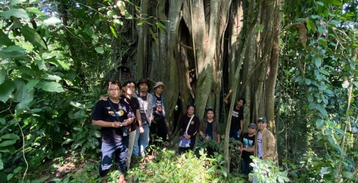 Ekspedisi Sotasrungga: Tafakuran Mata Air dan Ficus Raksasa