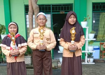 MI Al Hidayah Pacul Sabet 3 Emas dalam Porseni MI Bojonegoro 2025