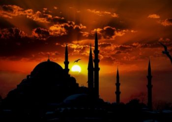 Mengapa Shalat Subuh Terdiri dari Dua Rakaat?