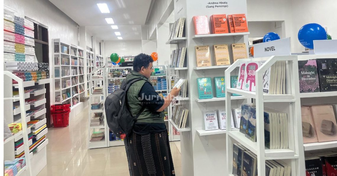 Gramedia Bojonegoro: Angin Segar Bagi Pecinta Buku