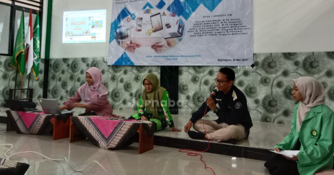 Dukung Melek Literasi Teknologi, Dosen Unugiri Beri Pelatihan Pembelajaran Digital kepada Pendidik