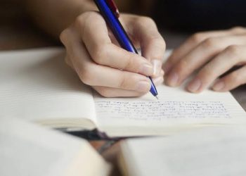 Catatan Harian sebagai Ruang Ekspresi, Refleksi, dan Meditasi