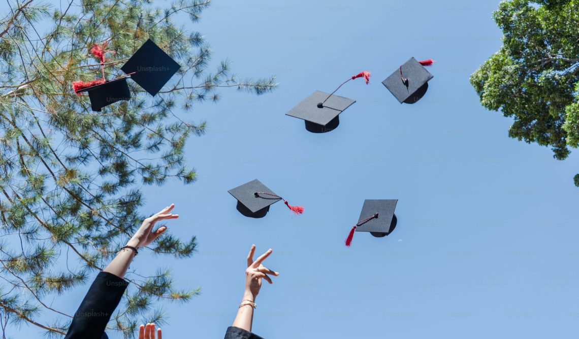 Mengapa Tidak Memiliki Gelar Doktor?