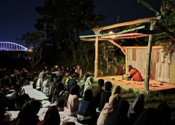 Feng Ying, Naskah Monolog Yang Dihidupkan Akataraksa