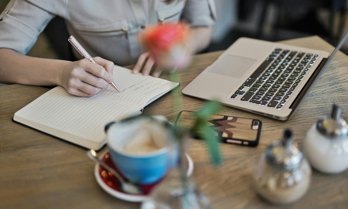 Alasan Kenapa Harus Menyelami Dunia Tulis Menulis