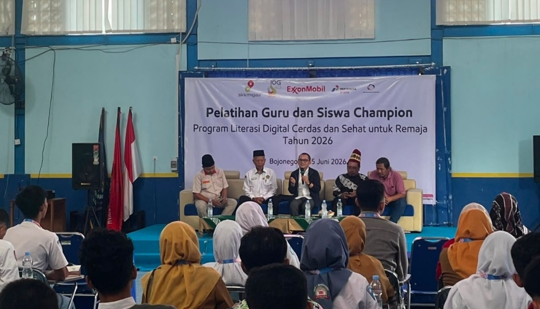 EMCL dan PDPM Bojonegoro Bekali Guru dan Siswa Menjadi Pionir Literasi Digital