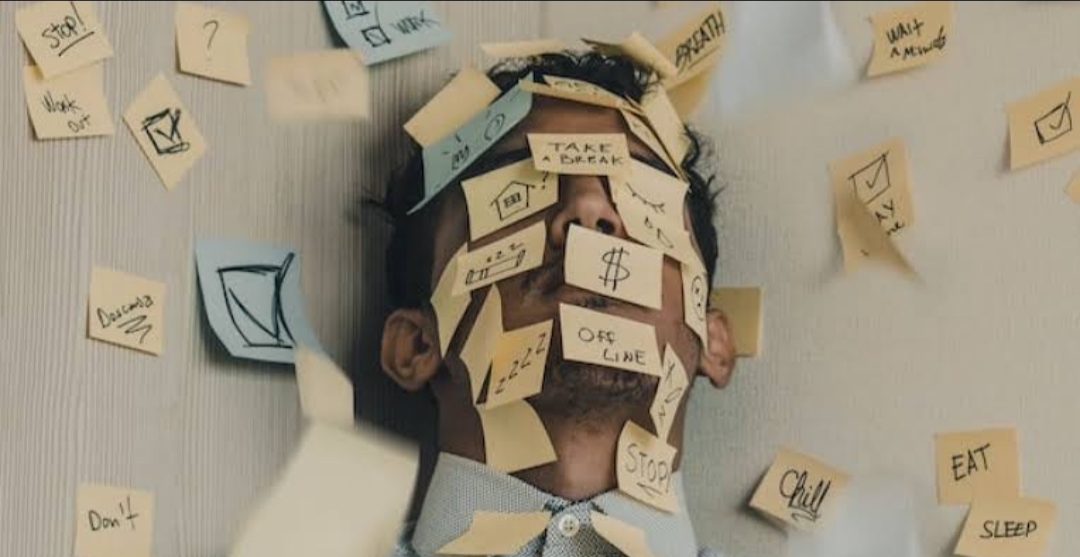 Atasan Cuma Bilang “OKE”, Kenapa Kita Overthinking?