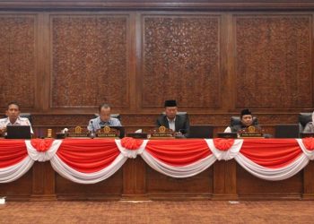 DPRD Bojonegoro Bahas Lima Raperda, dari Desa hingga Industri