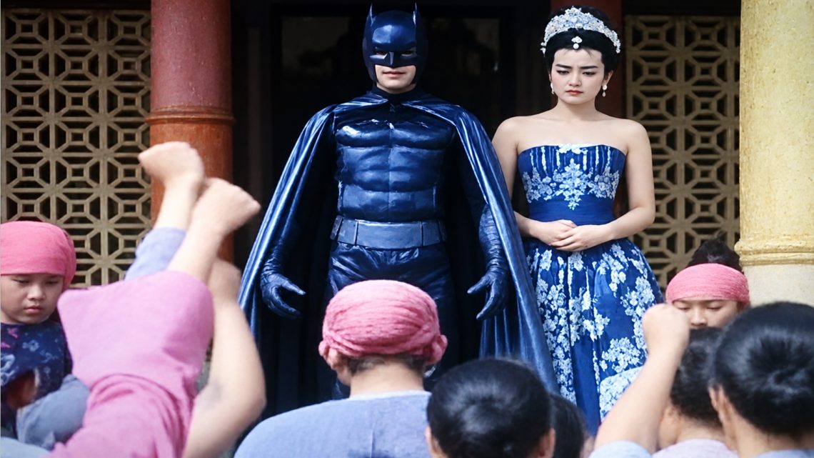 Industri Pencitraan Pahlawan: Politik Vigilantisme Batman dan Pejabat Ngonten